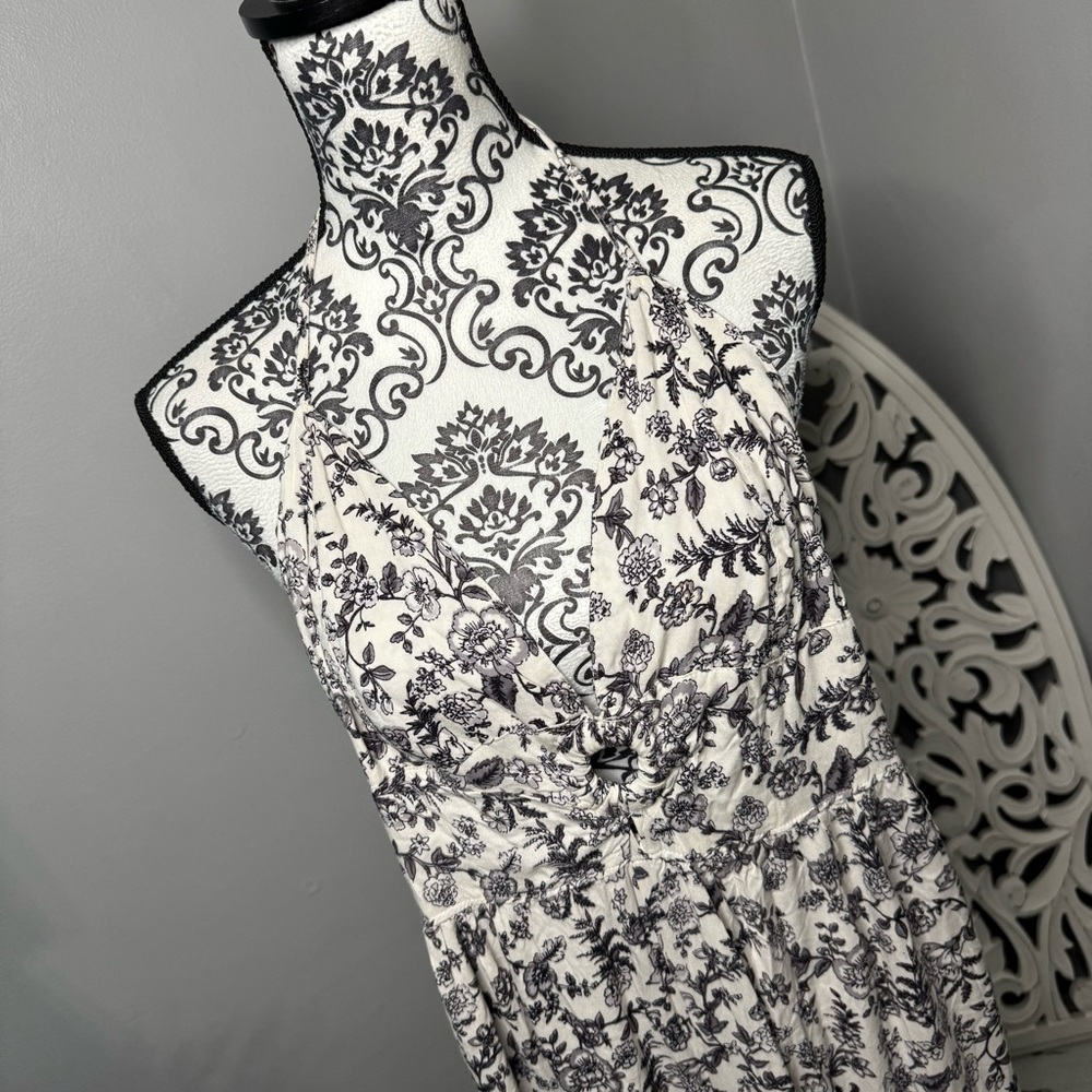 Angie Boho Keyhole Halter Wide Leg Floral Jumpsuit Size Small NWOT Beach - Picture 3 of 15